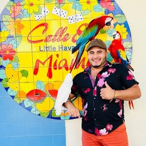 Meet your Posher, Eduardo